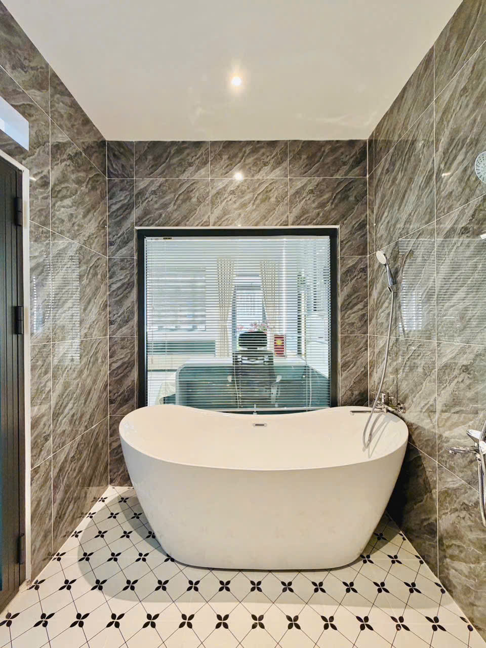 z4137770184516_88ab4471ab4be50b9cac0c8a9396dc63